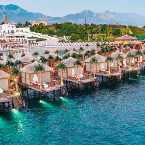 Cratos Premium Hotel