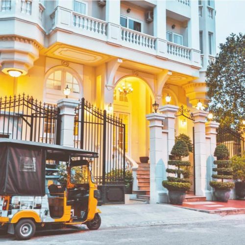 Palace_Gate_Hotel
