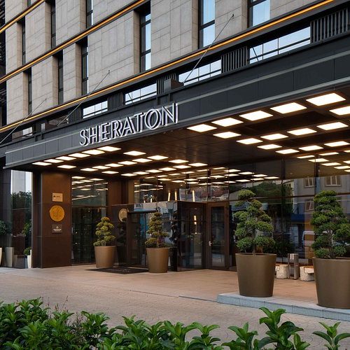 hotel-entrance