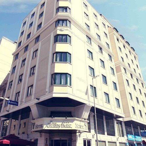 the-green-park-hotel