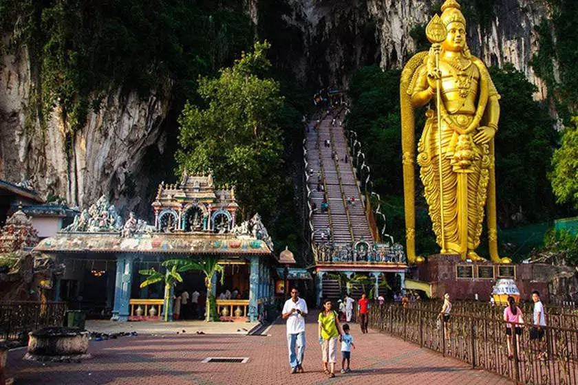 تور7 شب و 8 روز مالزی ویژه نوروز 1405